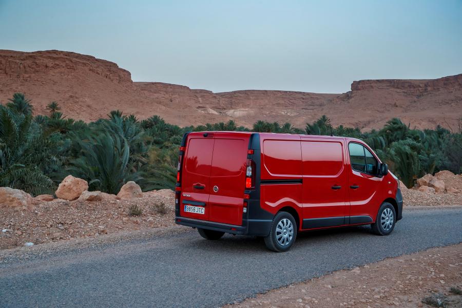  Nissan NV300 Van 2016 года  (фото 14 из 32)